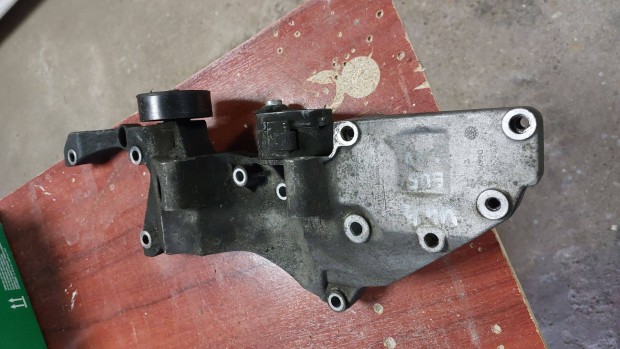 Genertor tart bak, konzol - Ford Mondeo Mk4 2.0 Diesel - AG9Q10K019