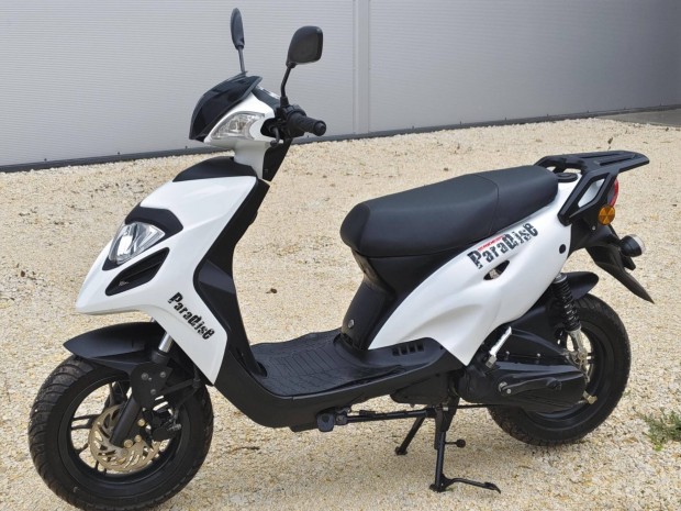 Generic Paradise 50 2t alig futott 1031km s Ride