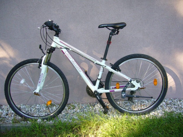 Genesis 26" mountain bike