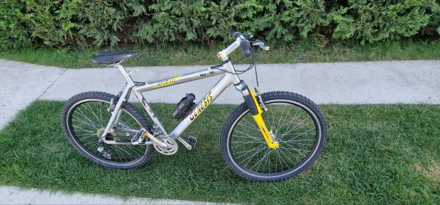 Genesis Ares Asx aluvázas 26-os MTB kerékpár