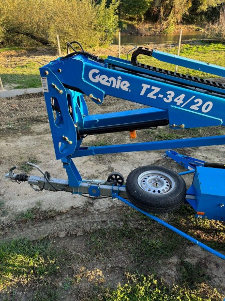 Genie TZ-34/20 kosaras emelgp