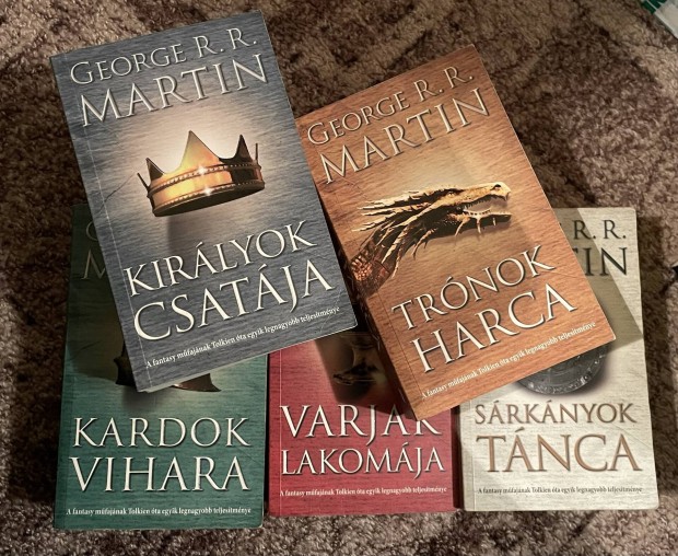 George R. R. Martin: Trnok harca 1-5