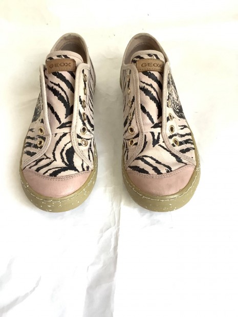 Geox sneaker cipő 35- ös