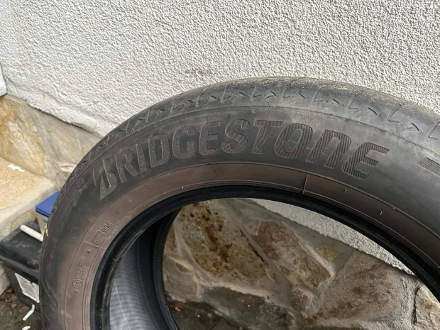 G�pj�rm� ny�ri gumi 225/60 R18