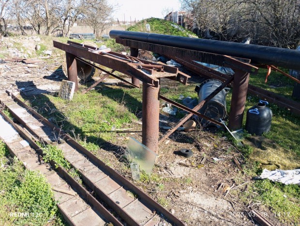 G�pkocsi fel�ll� elad�,felj�r�val egy�tt!