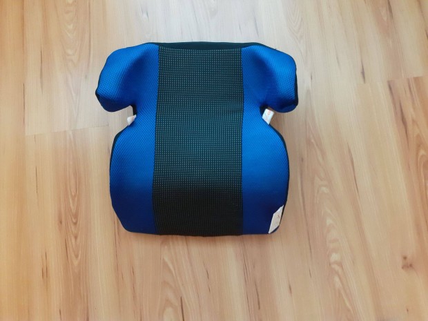 Gépkocsi ülésmagasító