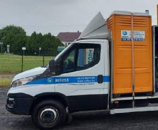 Gpkocsivezet - Mobil WC szllts, szerviz