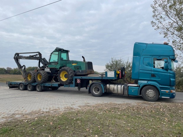 Gépszállítás Tréler Erdészeti Traktor KombÁjn TÁrcsa VetŐgÉp BÁlÁzÓ