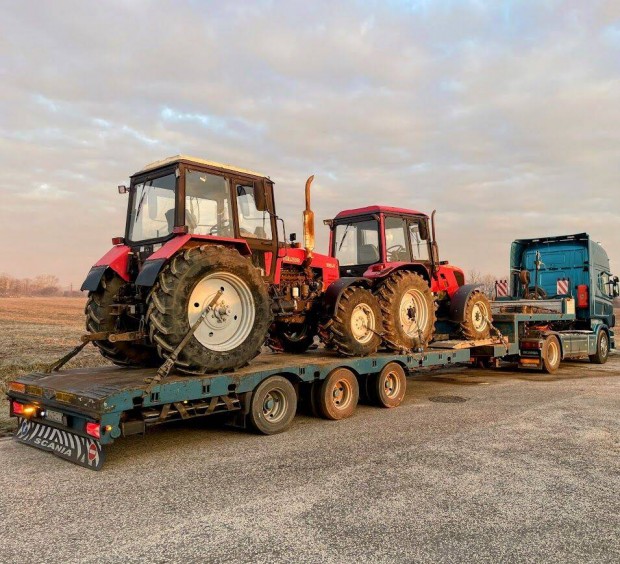 Gépszállítás Tréler Erdészeti Traktor Kombájn Tárcsa Vetőgép Bálázó