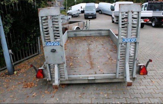 Gepszallit� utanfut�