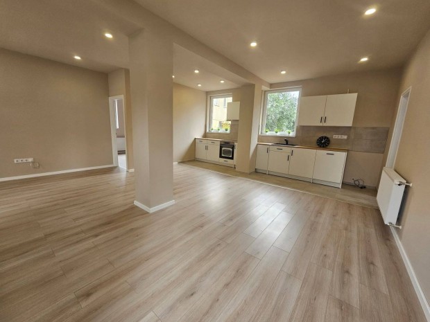 Ger�by telepen 5 szob�s fel�j�tott ingatlan elad�!