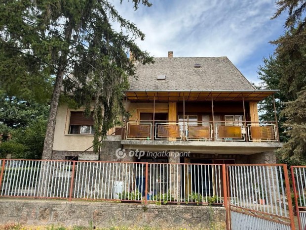 Geresdlaki 200 nm-es h�z elad�