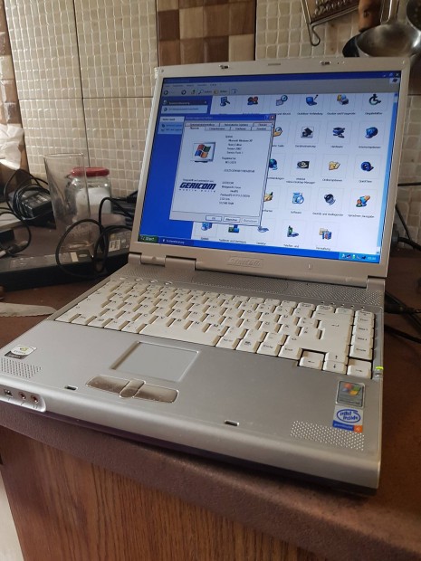 Gericom webgine force pentium 4 laptop xp op rendszerrel 