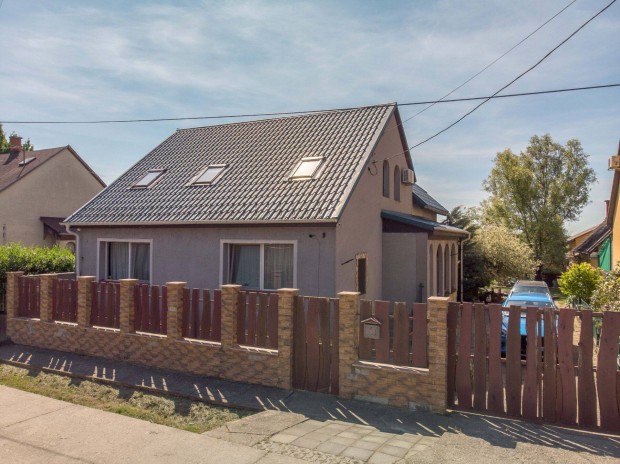 Gerjen, Toldi utca, hangulatos családiház