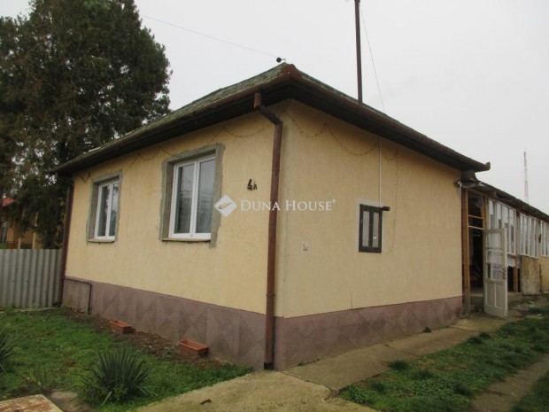 Geszter�di 87 nm-es h�z elad�