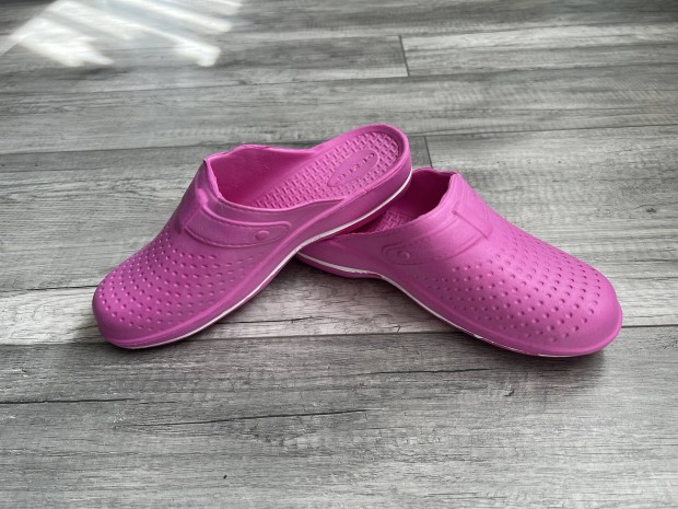 Gezer rózsaszín női gumi papucs (új, new!)
