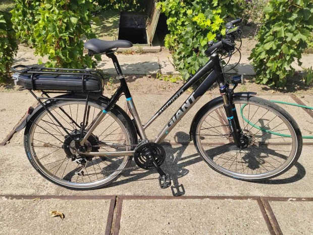 Giant Aspiro aluvzas elektromos ebike pedelec trekking kerkpr