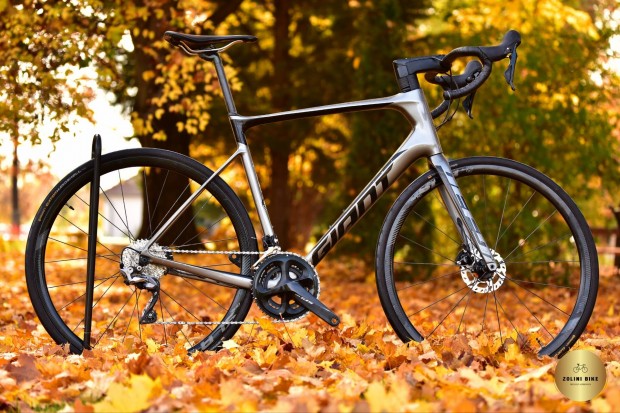 Giant Defy Advanced Pro 2 L-es full karbon orszgti kerkpr 