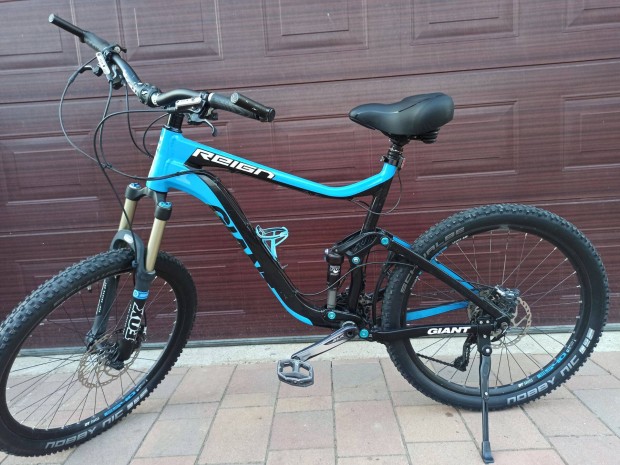 Giant Reign enduro hegyikerékpár Kerékpár City bike túra kerékpár