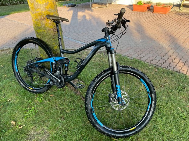 Giant trance DH fully