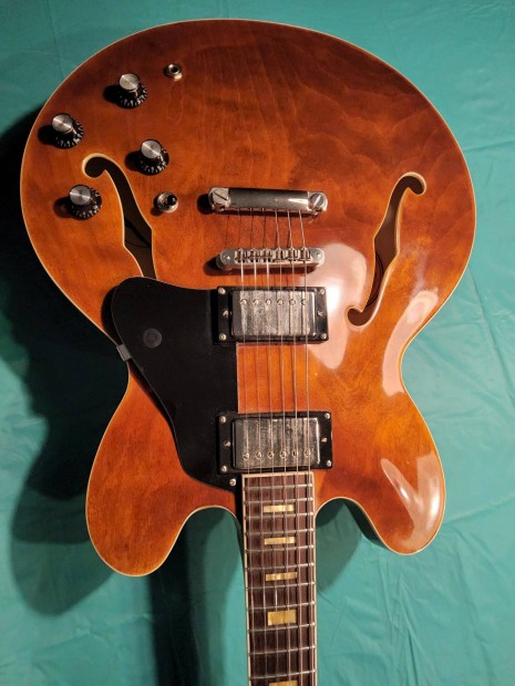 Gibson Es-335 gitr