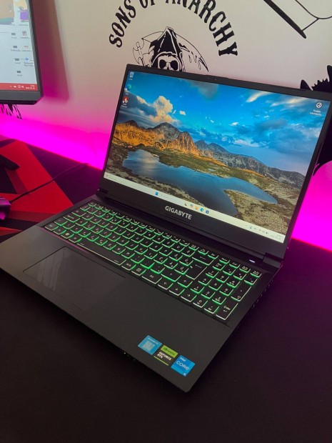 Gigabyte G5 KF Gamer laptop 15.6" IPS I5-12|32GB|2 TB SSD| Rtx 4060