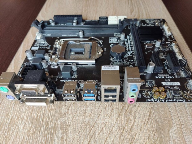 Gigabyte GA-B85M-D2V rev. 3.0 motherboard 4. gen. Core CPU-hoz alaplap