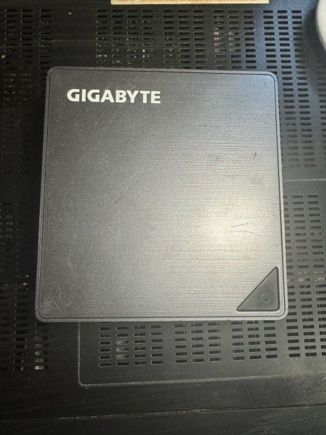 Gigabyte GB-BSi3H-6100 Minipc