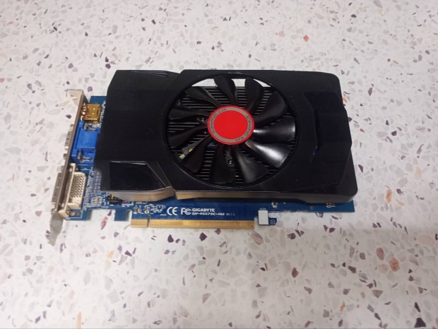 Gigabyte HD 6670-OC 1gb videokrtya 