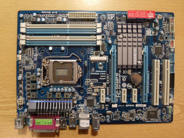 Gigabyte Z68 LGA 1155 alaplap / msata / HDMI / USB 3 / Crossfirex