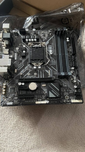 Gigabyte b365m alaplap