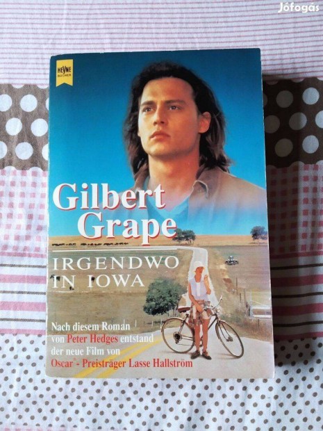 Gilbert Grape (Johnny Depp) knyv