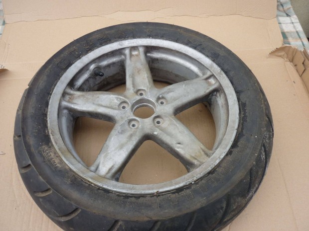 Gilera Nexus 500 h�ts� ker�k