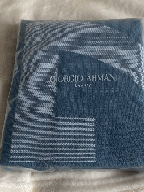 Giorgio Armani strandleped