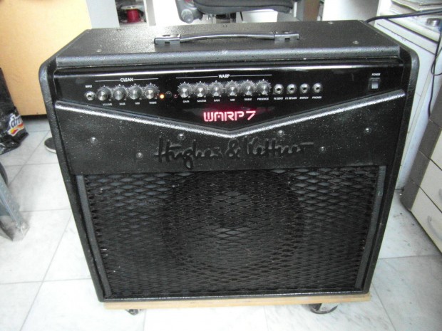 Gitár erősítő Hughes & Kettner WARP 7 típus 100watt