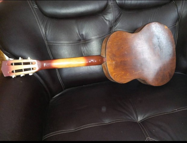 Gitár jó állapotban