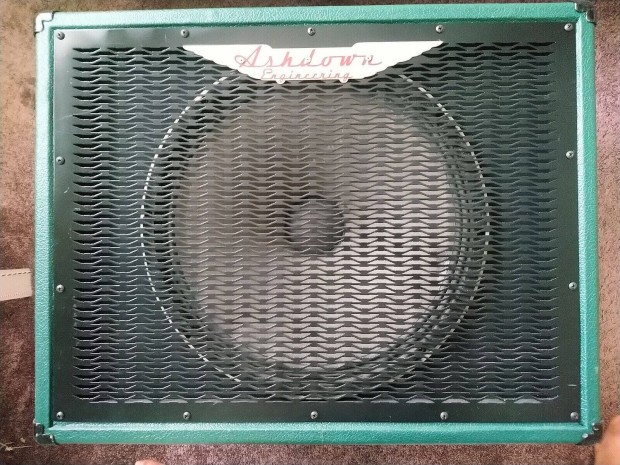 Gitárládák zöld színben JBL upgrade
