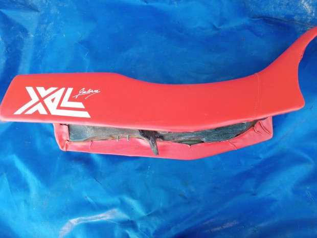Giuliari ülés Honda XL motorhoz