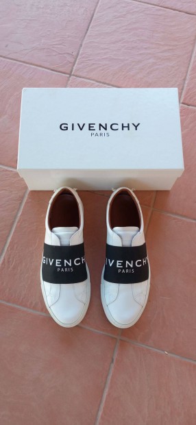 Givenchy frfi cip