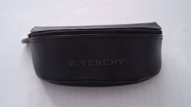 Givenchy napszemveg tok