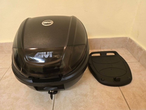 Givi E300NT2 csomagtartó doboz, 30 literes