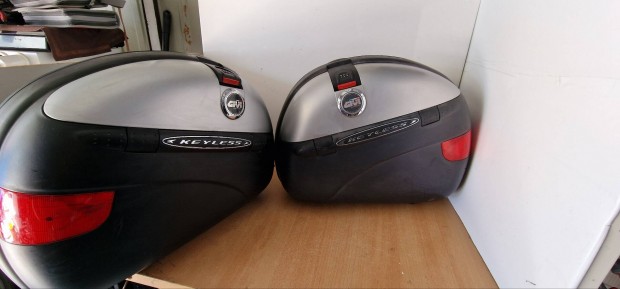 Givi E41 keyless zárható motoros oldaldobozok