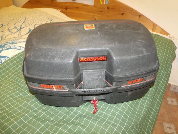 Givi E45 monokey motoros topcase hts doboz balesetmentes