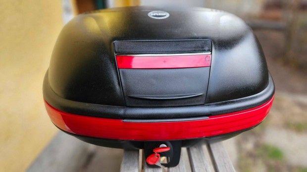Givi E460 t�radoboz(topcase) elad�