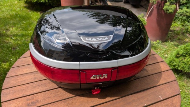 Givi Maxia e52 és Hepco Becker VZR 1800 tartókonzol