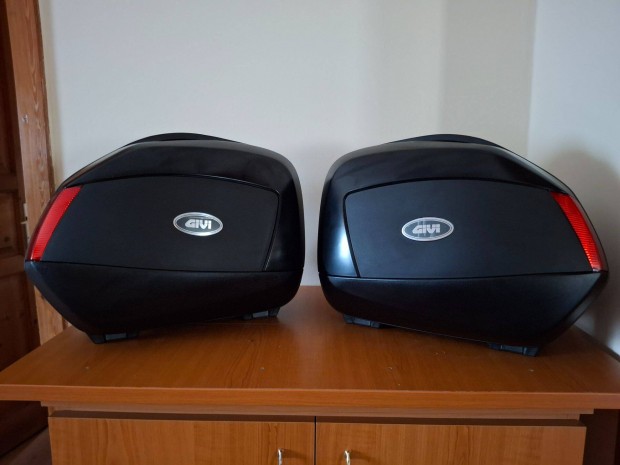 Givi V35 oldaldoboz