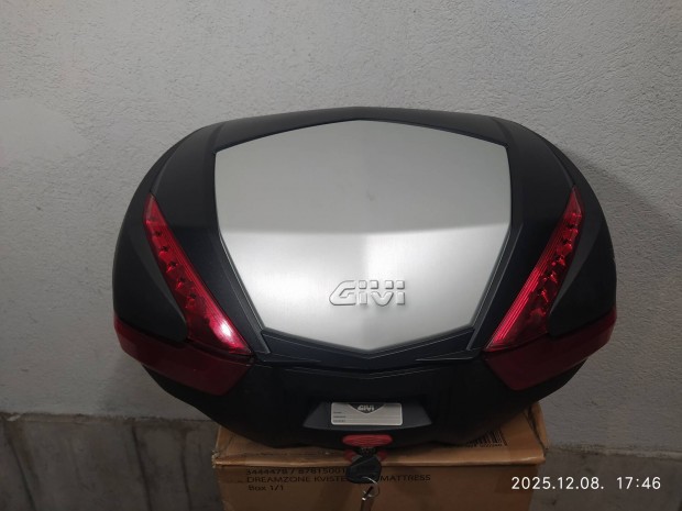 Givi V47 monokey motoros doboz