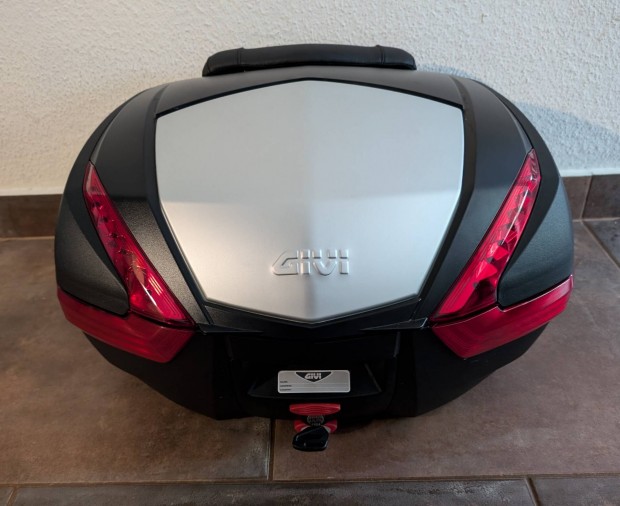 Givi V47 platnival httmlval elad