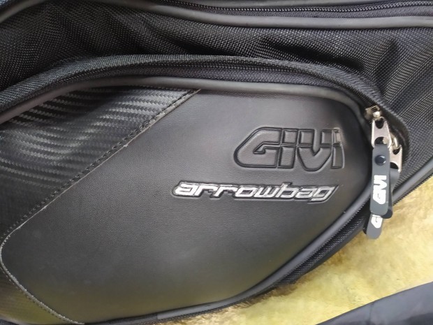 Givi arrowbag.. oldaltáska, újszerű..