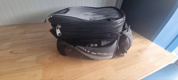 Givi tanklock tanktáska